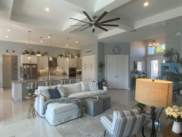 454 SW Vista Lake Drive, Port St. Lucie, Port St Lucie, FL 34953