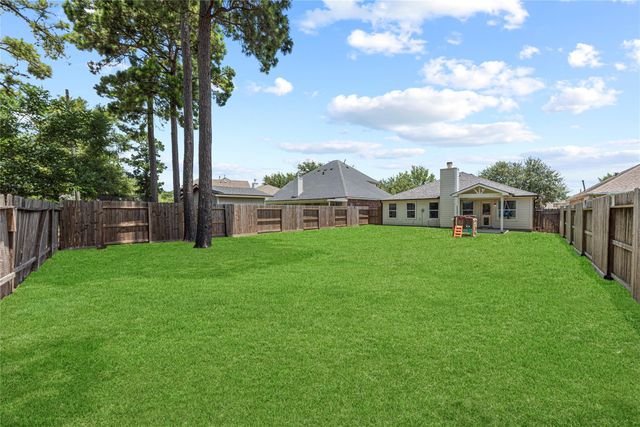 38315 E Sulphur Creek Drive, Magnolia, TX 77355