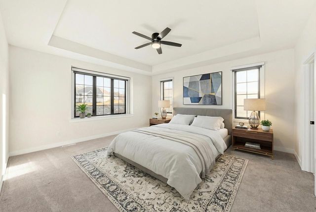 1424 White Deer TRAIL, Waukesha, WI 53189