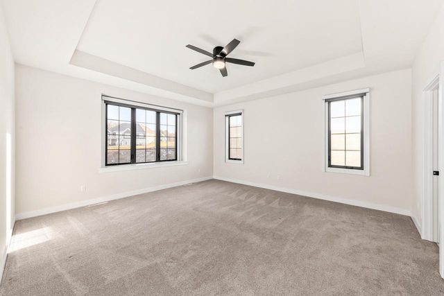 1424 White Deer TRAIL, Waukesha, WI 53189