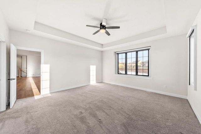 1424 White Deer TRAIL, Waukesha, WI 53189