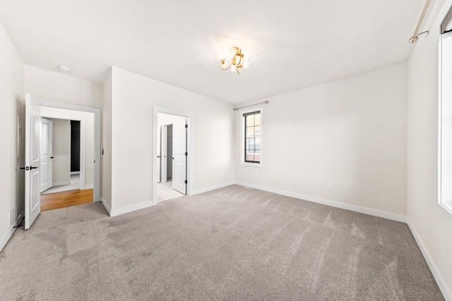 1424 White Deer TRAIL, Waukesha, WI 53189