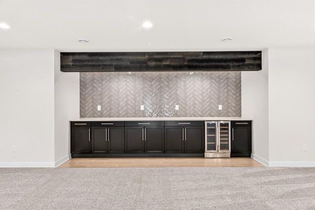 1424 White Deer TRAIL, Waukesha, WI 53189