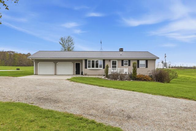 8835 E Mcbrides Road, Vestaburg, MI 48891
