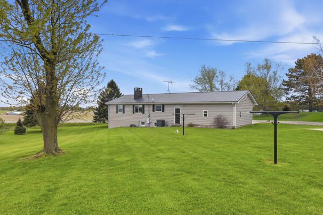 8835 E Mcbrides Road, Vestaburg, MI 48891