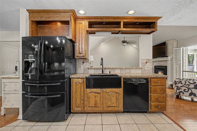16558 Green Meadow Loop, Willis, TX 77318