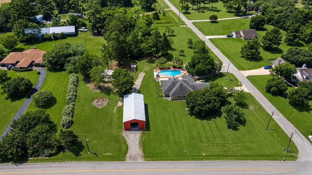 16558 Green Meadow Loop, Willis, TX 77318