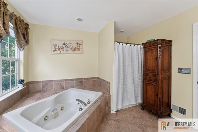 101 Cardinal Drive, Jackson, NJ 08527