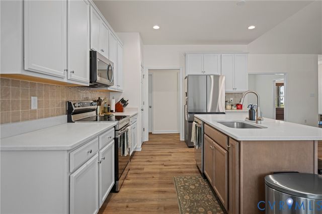 4325 Poplar Village Dr, Chester, VA 23831