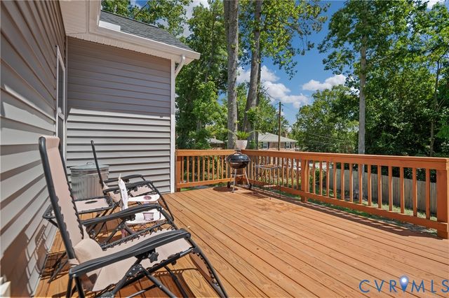 4325 Poplar Village Dr, Chester, VA 23831