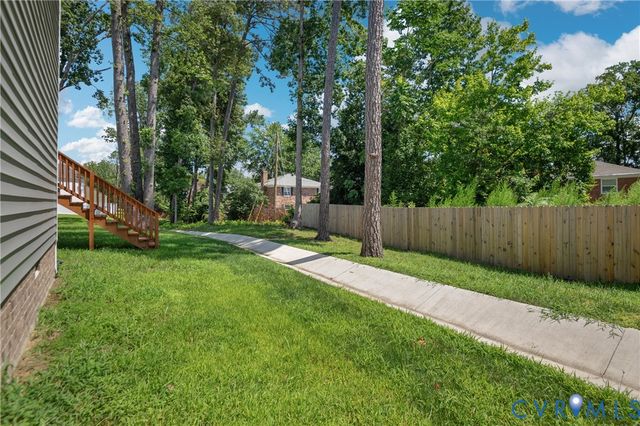 4325 Poplar Village Dr, Chester, VA 23831