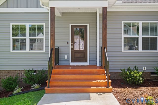4325 Poplar Village Dr, Chester, VA 23831