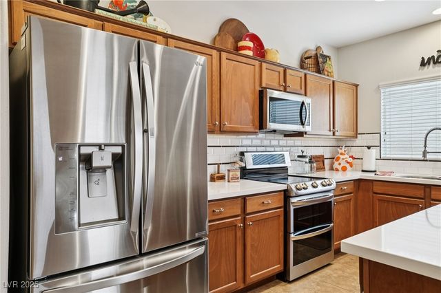 4760 Lorenzo Way, Pahrump, NV 89061