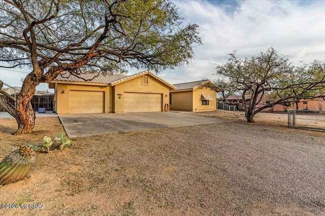 4940 N Castle Ridge Road, Tucson, AZ 85749
