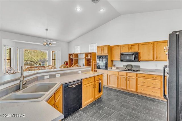 4940 N Castle Ridge Road, Tucson, AZ 85749