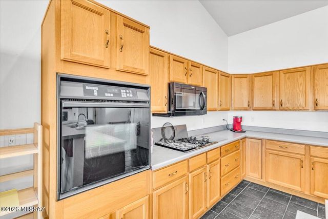 4940 N Castle Ridge Road, Tucson, AZ 85749