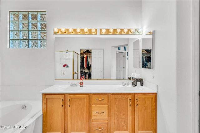 4940 N Castle Ridge Road, Tucson, AZ 85749