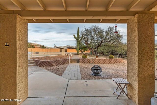4940 N Castle Ridge Road, Tucson, AZ 85749