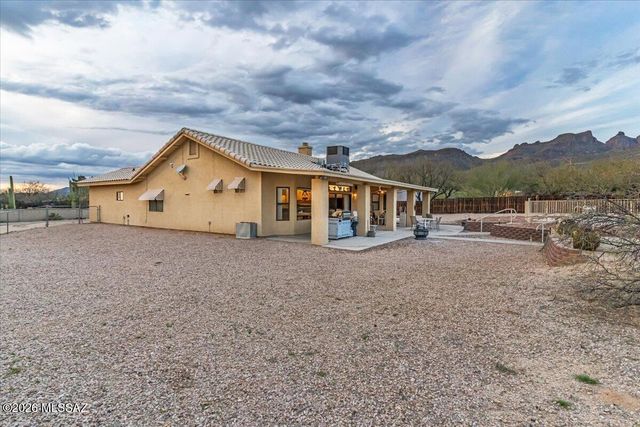 4940 N Castle Ridge Road, Tucson, AZ 85749