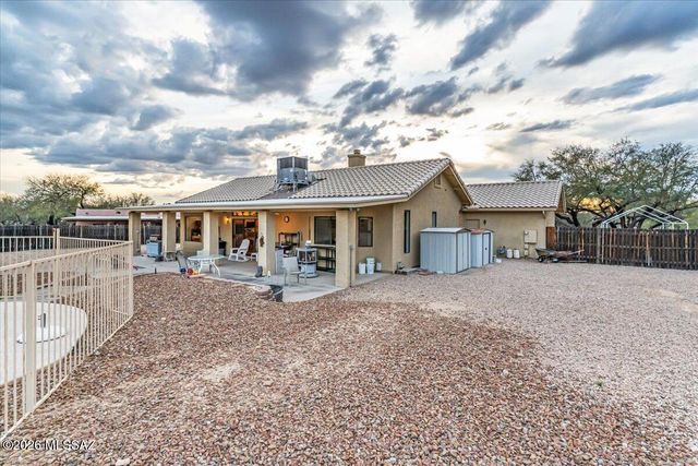 4940 N Castle Ridge Road, Tucson, AZ 85749