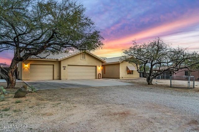 4940 N Castle Ridge Road, Tucson, AZ 85749