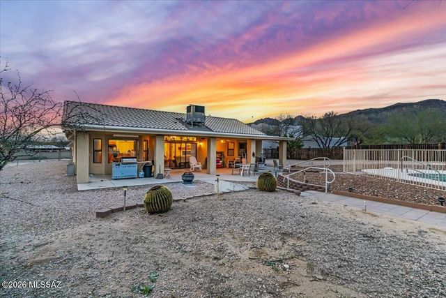 4940 N Castle Ridge Road, Tucson, AZ 85749