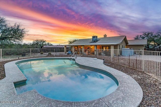 4940 N Castle Ridge Road, Tucson, AZ 85749