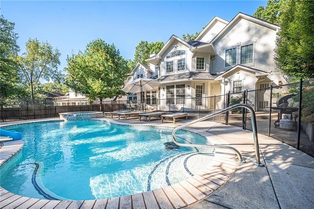 5413 Neosho Lane, Fairway, KS 66205