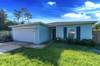 872 SE Chaloupe Avenue, Port St Lucie, FL 34983