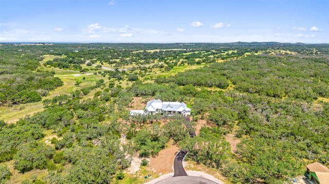 174 Crooked Creek CT, Johnson City, TX 78636