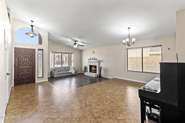 1213 E DIVOT Drive, Tempe, AZ 85283