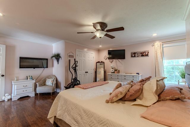 1157 GILCHRIST STANTONVILLE RD, Adamsville, TN 38310