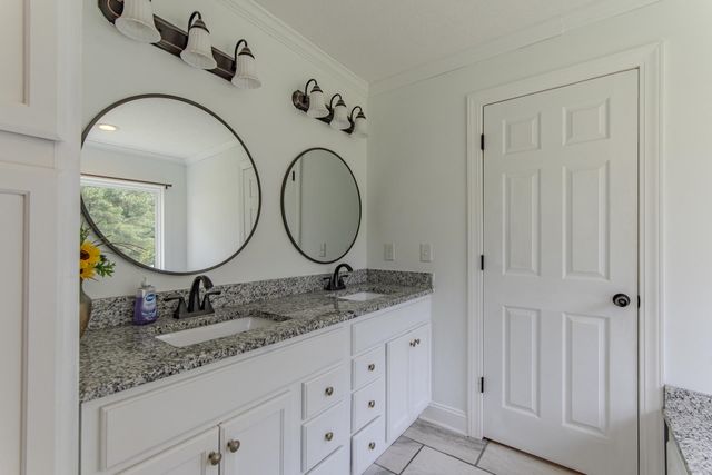 1157 GILCHRIST STANTONVILLE RD, Adamsville, TN 38310