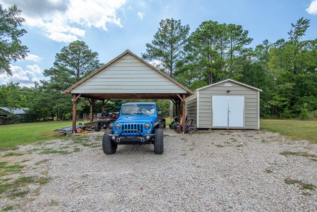 1157 GILCHRIST STANTONVILLE RD, Adamsville, TN 38310