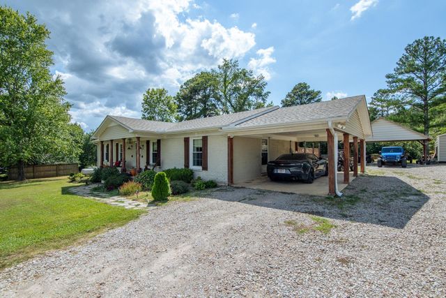 1157 GILCHRIST STANTONVILLE RD, Adamsville, TN 38310