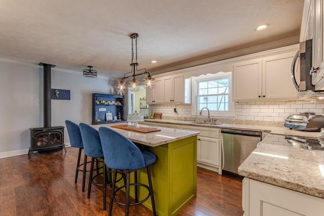 1157 GILCHRIST STANTONVILLE RD, Adamsville, TN 38310