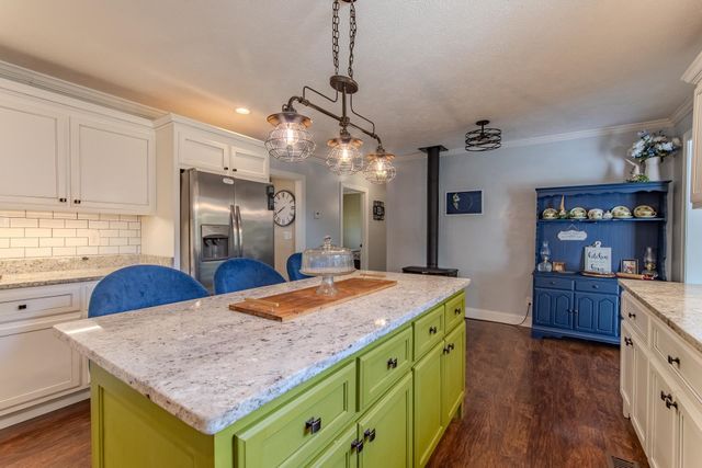 1157 GILCHRIST STANTONVILLE RD, Adamsville, TN 38310