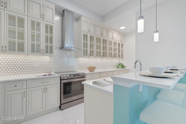 200 Ocean Crest Dr Apt 1111, Palm Coast, FL 32137