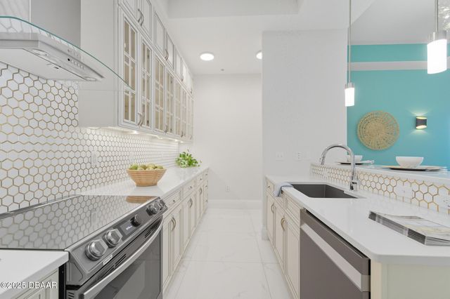 200 Ocean Crest Dr Apt 1111, Palm Coast, FL 32137