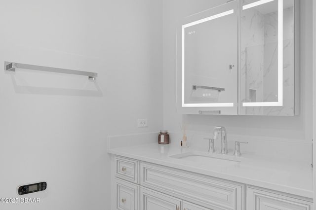 200 Ocean Crest Dr Apt 1111, Palm Coast, FL 32137