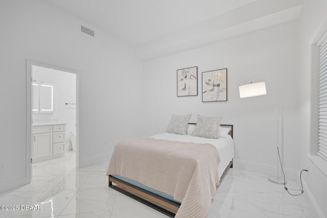 200 Ocean Crest Dr Apt 1111, Palm Coast, FL 32137