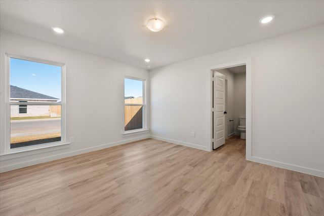 13901 Flint Avenue, Lubbock, TX 79423