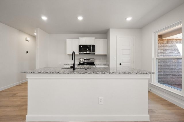 13901 Flint Avenue, Lubbock, TX 79423