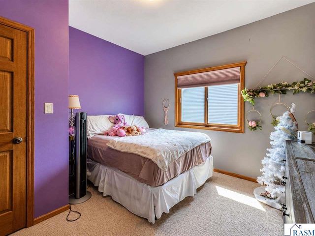 109 Cougar Drive, Mankato, MN 56001