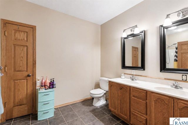 109 Cougar Drive, Mankato, MN 56001