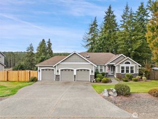 601 E Soderberg Road, Allyn, WA 98524
