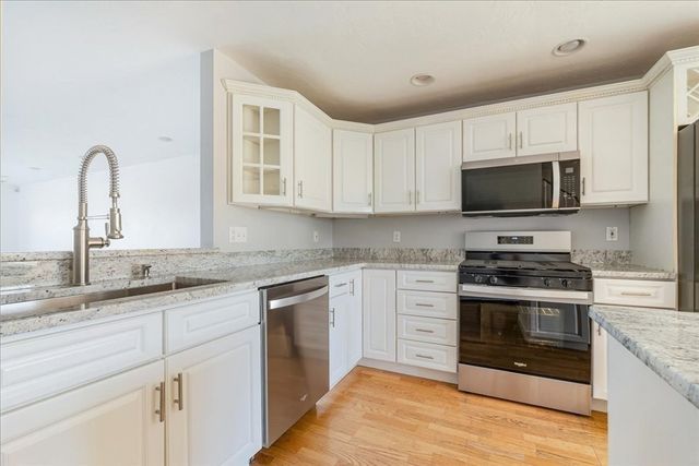24 Highland Ter 2415, Plymouth, MA 02360