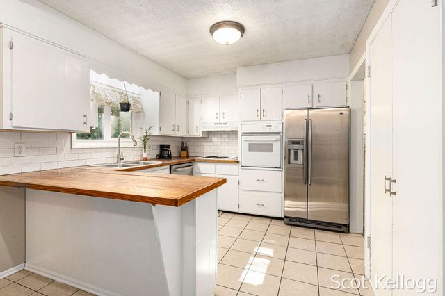 1426 Lewison Avenue Ne, City Of Grand Rapids, MI 49505