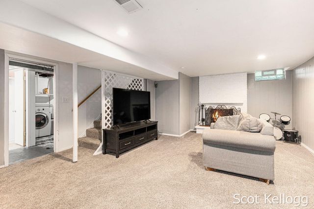 1426 Lewison Avenue Ne, City Of Grand Rapids, MI 49505