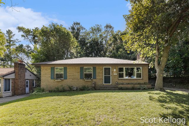 1426 Lewison Avenue Ne, City Of Grand Rapids, MI 49505